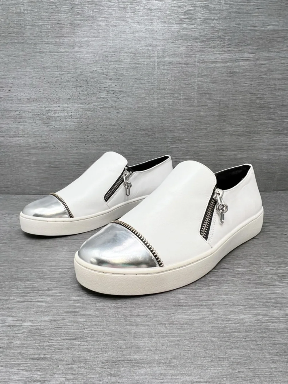 NEW Michael Kors Collection Grayson Leather Slip-On Sneakers Size 7 White Silver